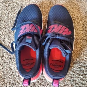 Nike Women's In-Season TR 9